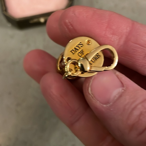 Retired Juicy Couture pink hourglass charm YJRU2195 new in box - Picture 12 of 17